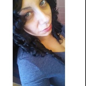 Meet your Posher, Renee